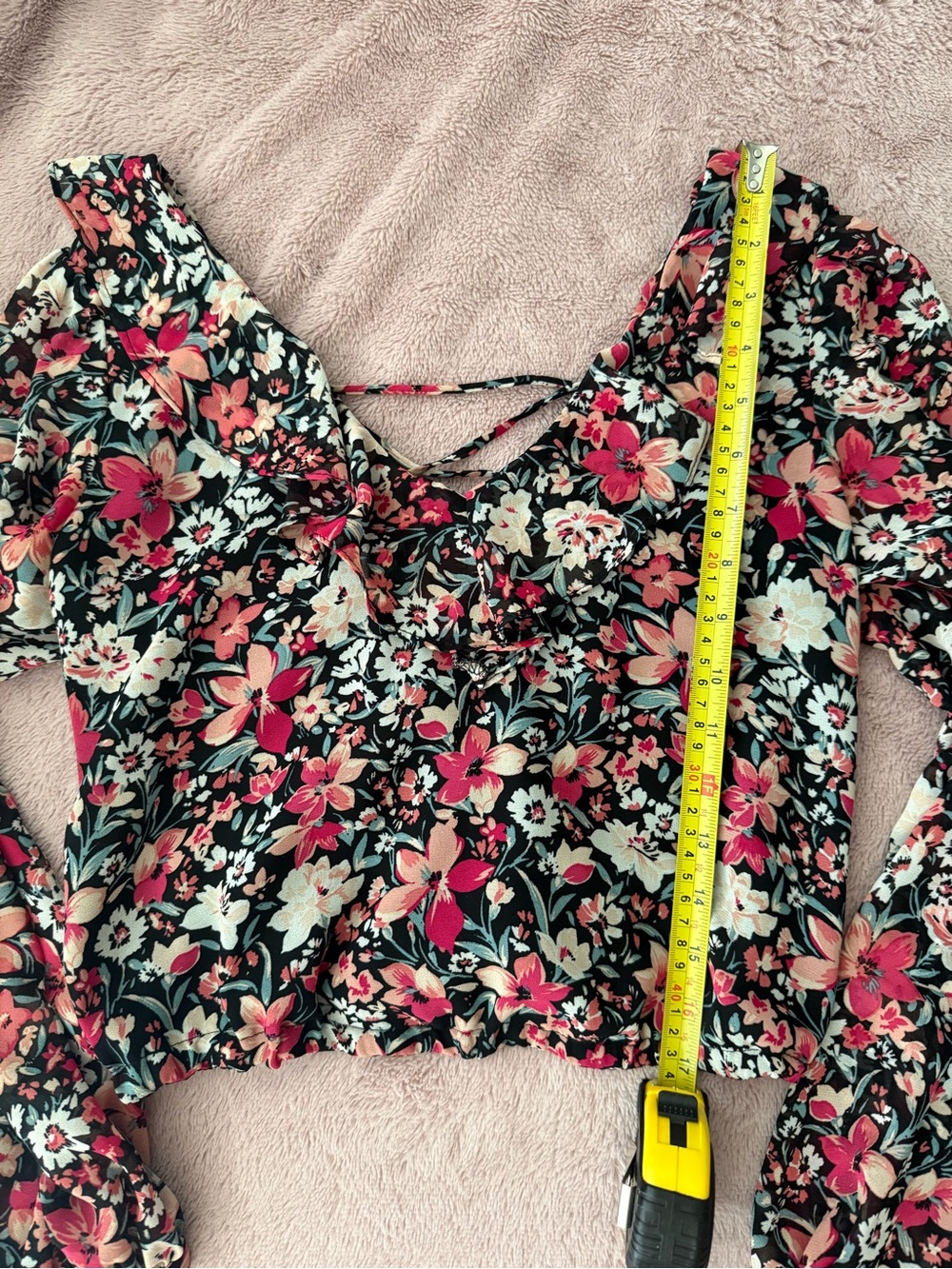 🌺 Dynamite Floral Lace-Up Back V-Neck Women’s Top - Pink Multicolor - Picture 8 of 9
